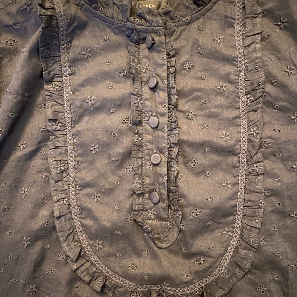 J. Crew Cotton Eyelet Popover Blouse. Large - Picture 8 of 8